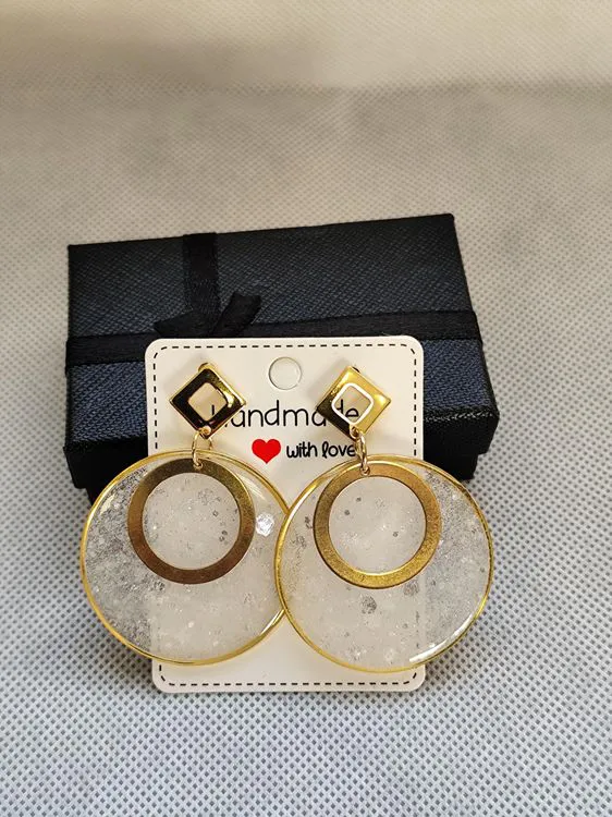 Boucles d'oreilles cr&eacute;ole blanche