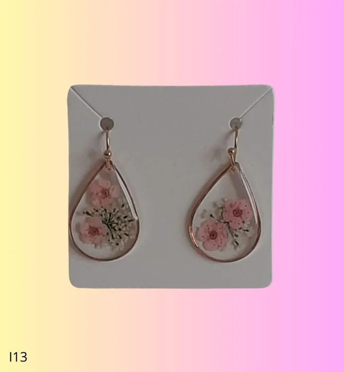 Boucles d'oreilles fleurs rose p&acirc;le